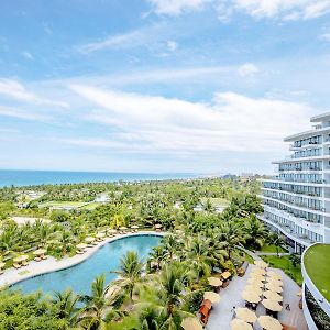 Cam Ranh Riviera Beach Resort&Spa